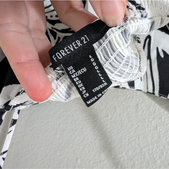 Forever 21 handkerchief crop top - Picture 3 of 3